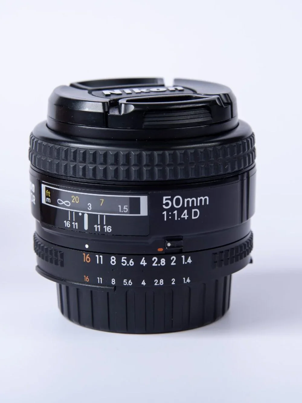 Nikon AF Nikkor 50mm F/1.4D Lens + Bonus EUC